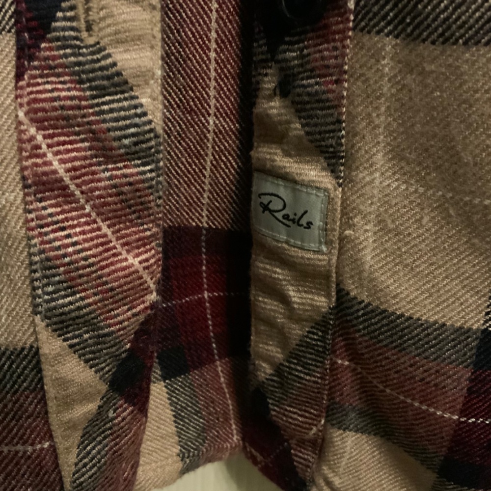 Rails button down - Picture 4 of 4